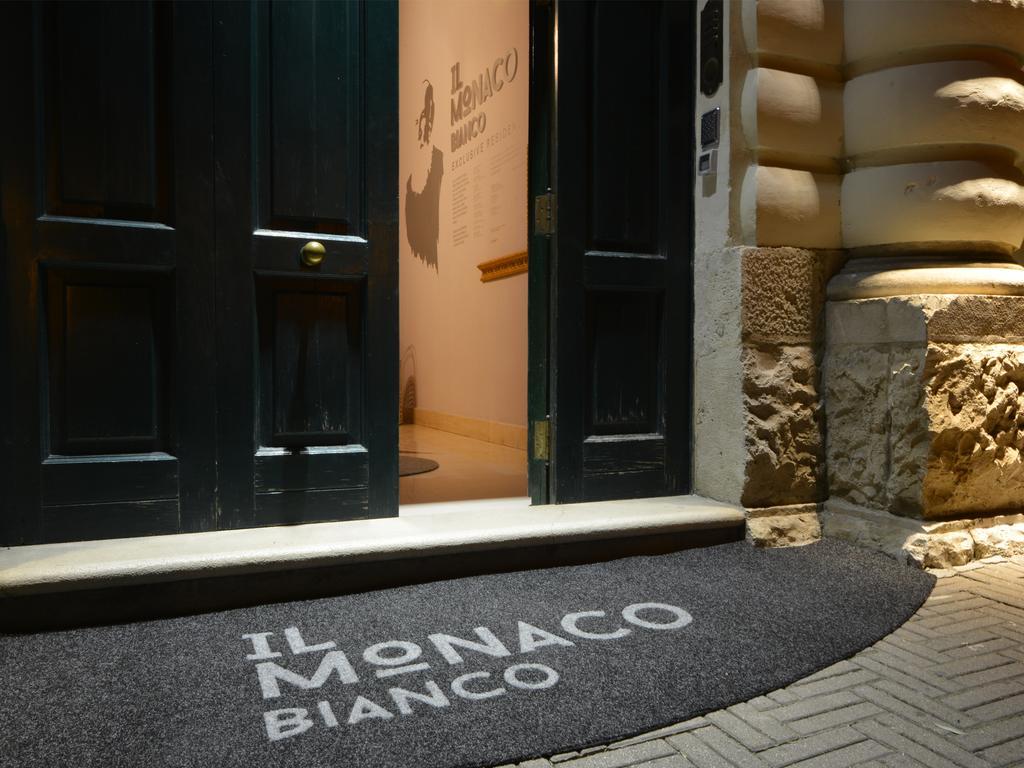 La Residenza Del Monaco Bianco Bed & Breakfast Matera Exterior photo